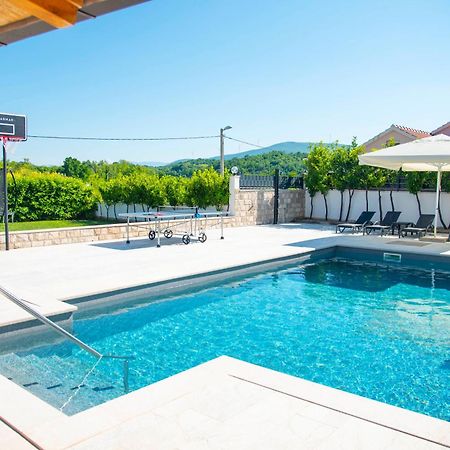 Vacation Villa Matic With 7 Bedrooms 신 외부 사진