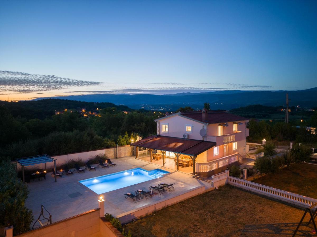 Vacation Villa Matic With 7 Bedrooms 신 외부 사진