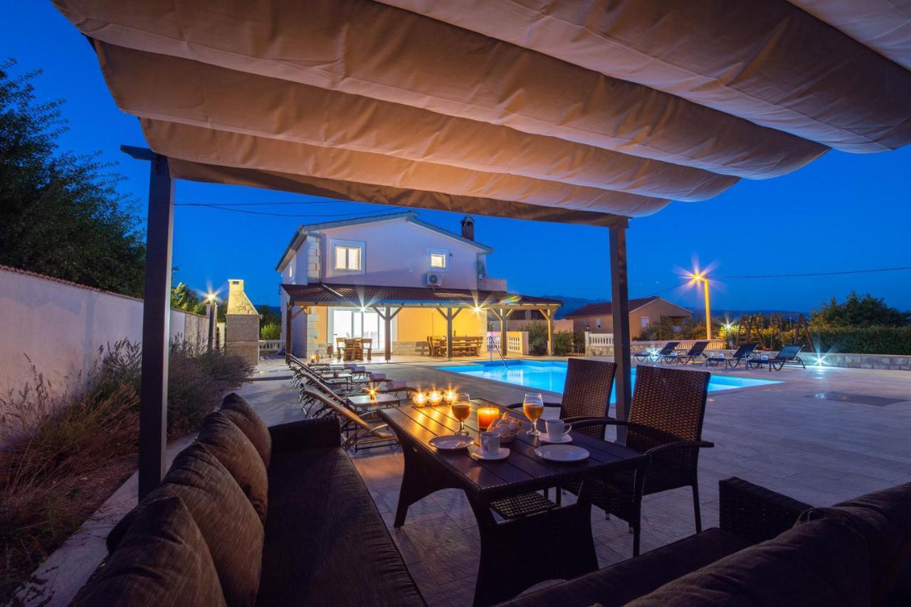 Vacation Villa Matic With 7 Bedrooms 신 외부 사진