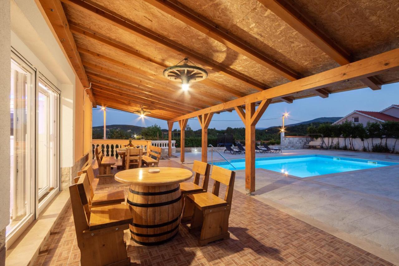 Vacation Villa Matic With 7 Bedrooms 신 외부 사진