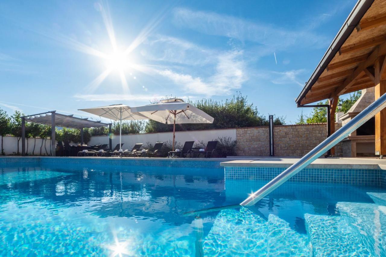 Vacation Villa Matic With 7 Bedrooms 신 외부 사진