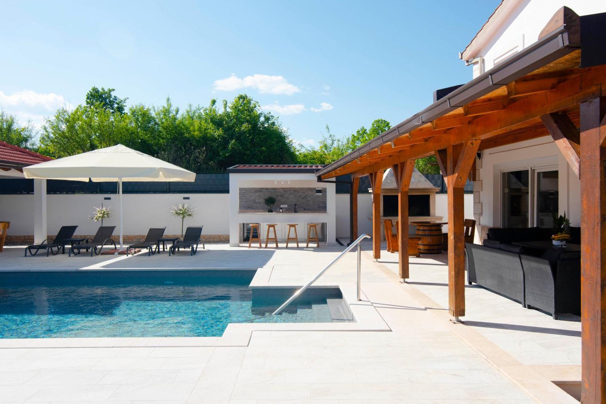Vacation Villa Matic With 7 Bedrooms 신 외부 사진
